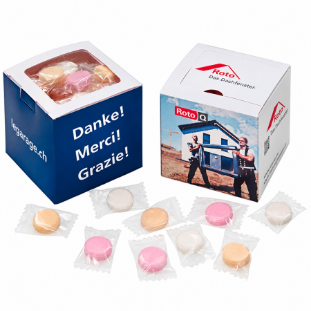 Bedruckte Traubenzucker-Würfelboxen mit Firmenlogo und einzeln verpackten runden Tabletten, 50 Stück