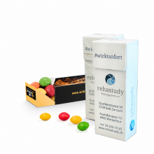 Skittles in individuell bedruckten Klickboxen mit Kundenlogo und bunten Fruchtkaubonbons